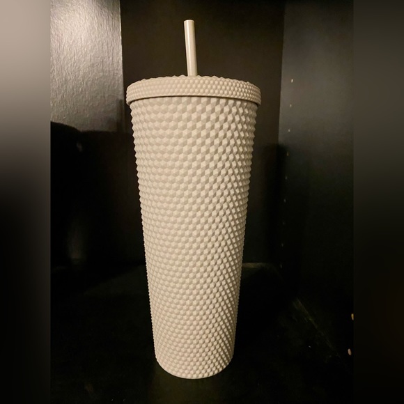 Starbucks NWT LATAM Matte Grey 24oz Studded Tumbler - Picture 6 of 8